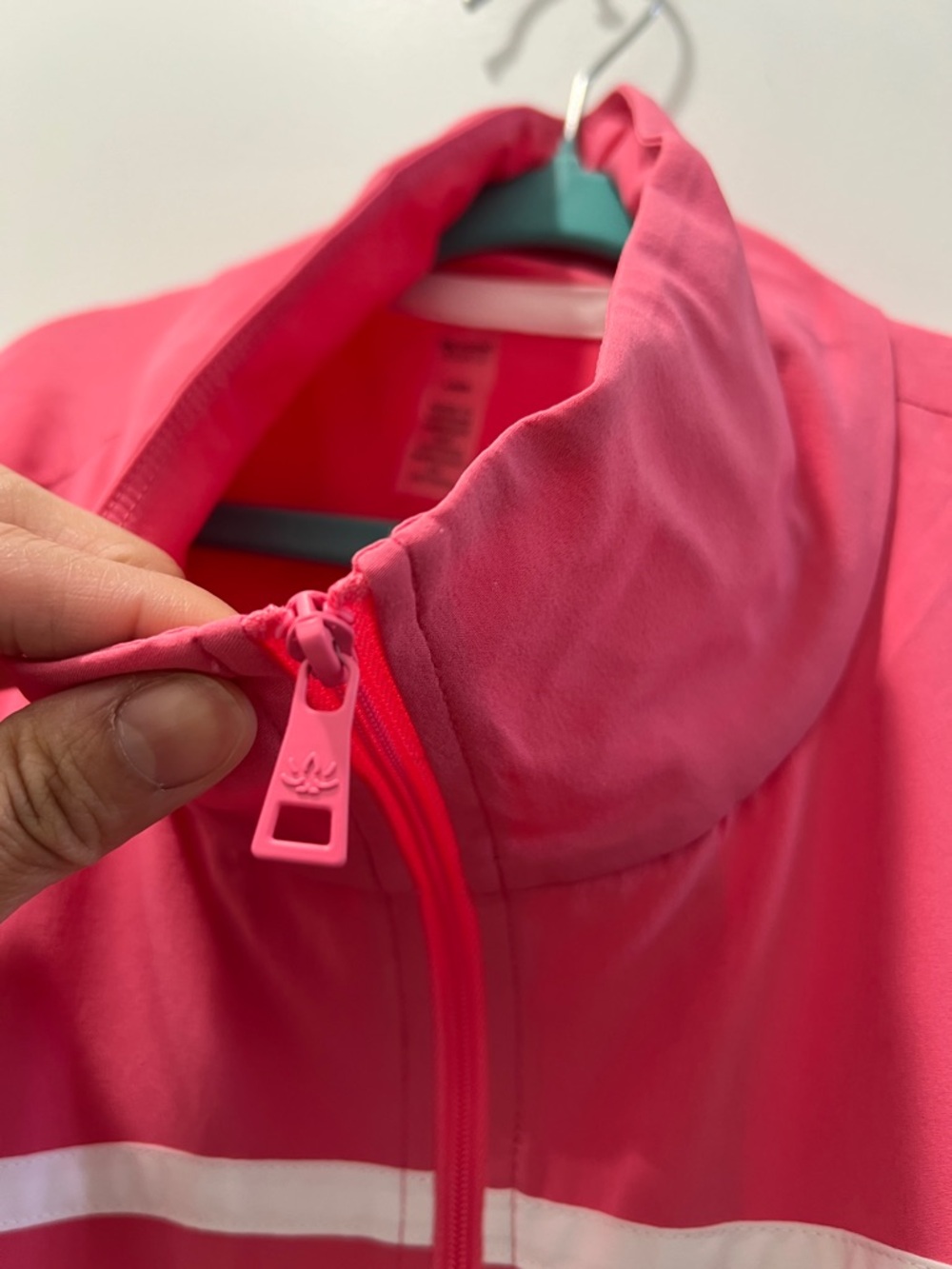NWT💗Beyond yoga L go retro track jacket Pink Zip Bomber Jacket with White Piping - Picture 8 of 10